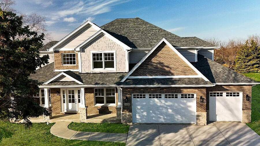 New construction home in Frankfort, IL by Silverline Builders