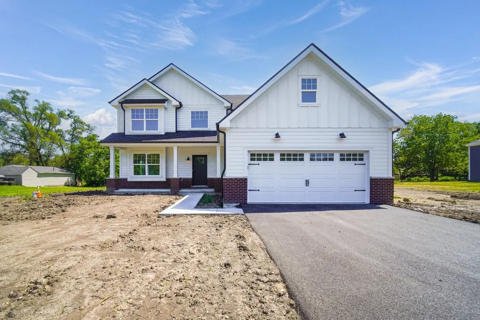 New construction home in New Lenox, IL by Silverline Builders