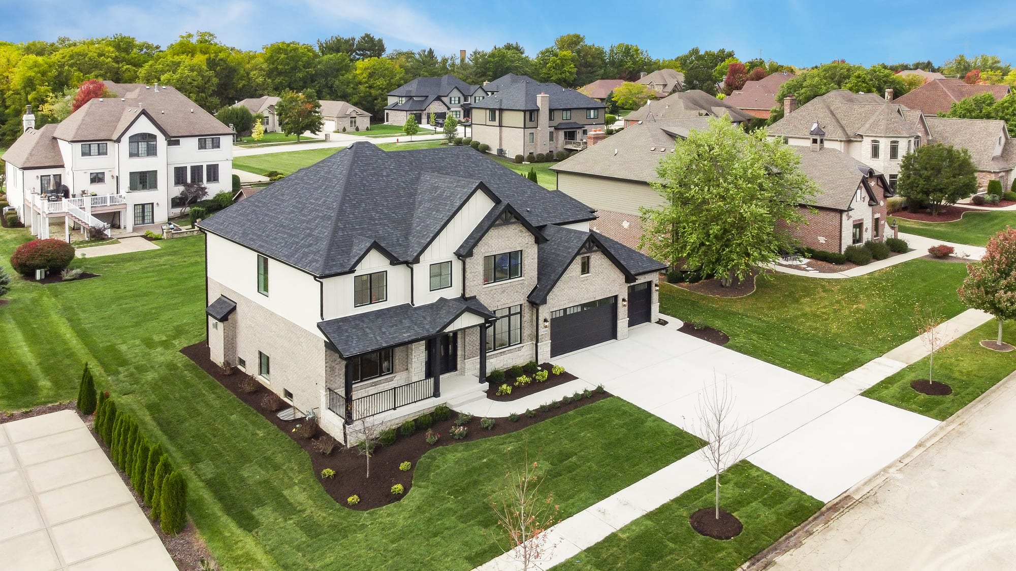New construction home in Frankfort, IL by Silverline Builders